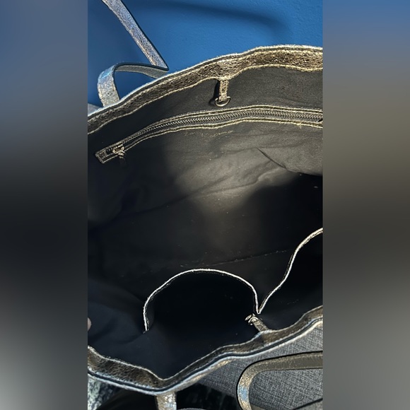 Victoria’s Secret bag in amazing condition - Picture 5 of 5